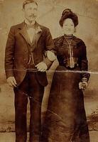 Wedding portrait of Leon Schlomovitz and Rivka Berny.  Front.  See notes.