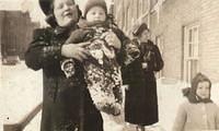 Sally Yellen Levin with her daughter Helen Levin Goodfriend