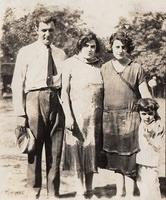 Joe Steinlauf, Minnie Pozin Steinlauf, Anne Steinlauf Moskovitz, her daughter Sandra Moskovitz