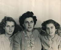 Chinka (Balaban) and daughters Eva & Goldie Lee Cohen