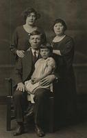 Abe and Jennie Baellow and daughter Florence with Esther Wolfson (left)